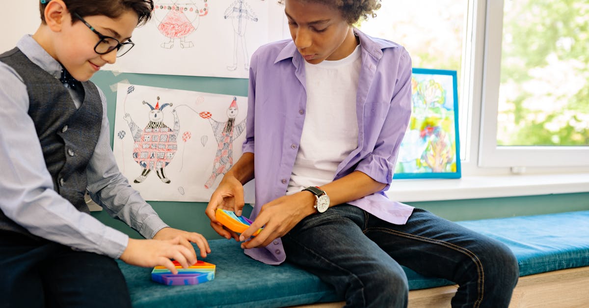 Alternatives to Noisy Fidget Toys for Classroom Focus