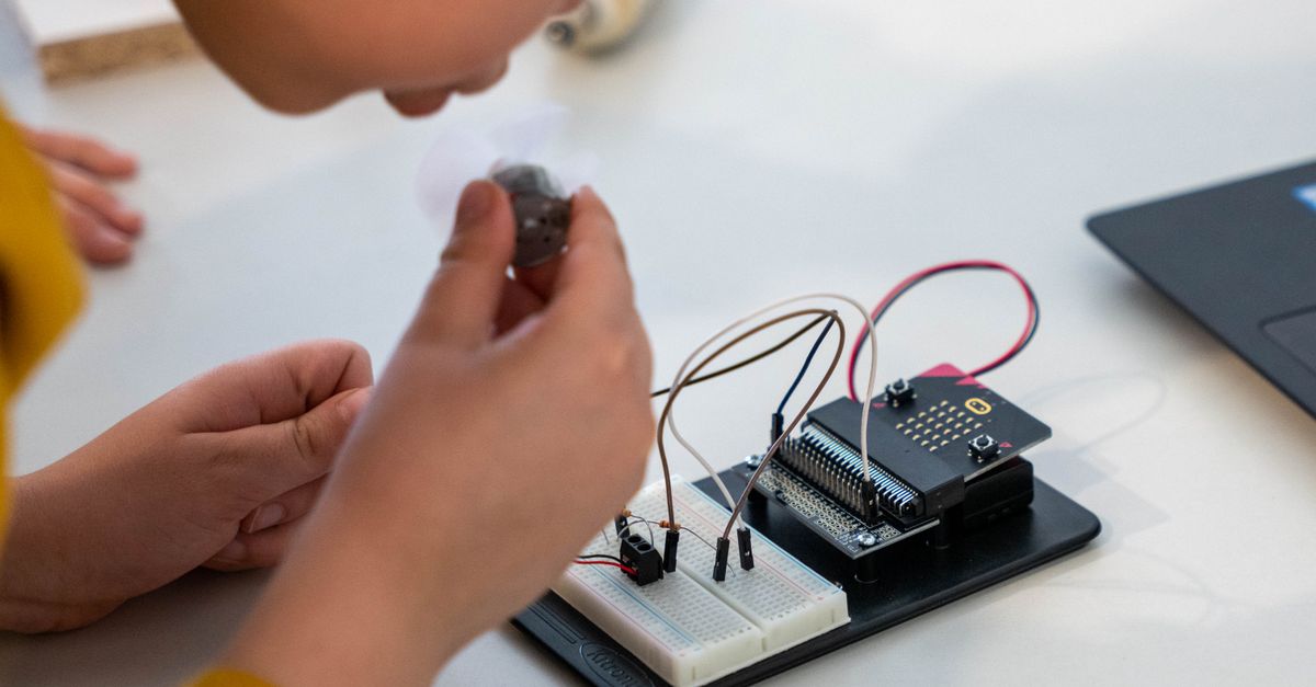 Epic Circuits vs Snap Circuits: Which Electronics Kit Is Better?