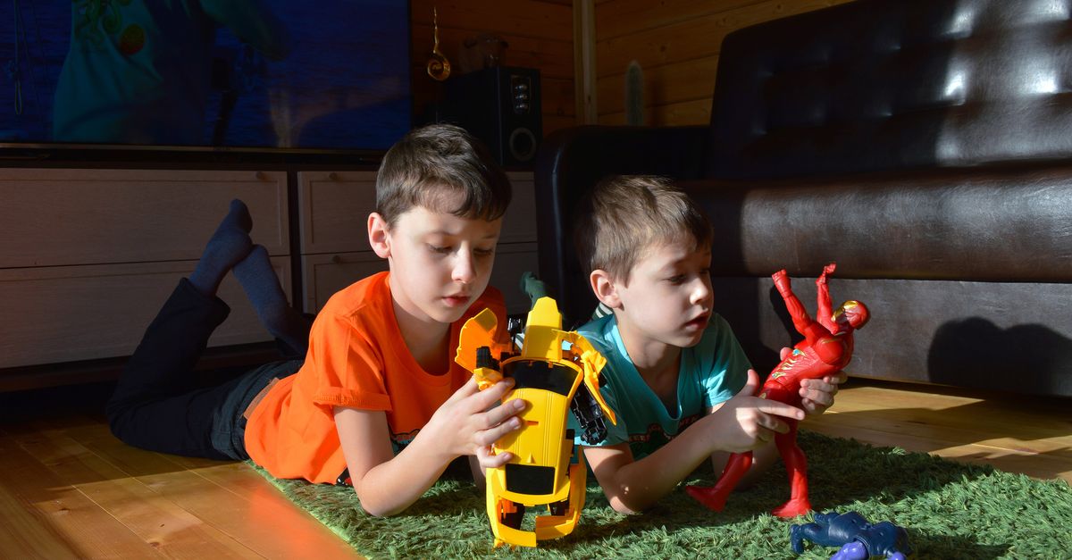 Best Screen-Free Weekend Toys for 9-Year-Olds